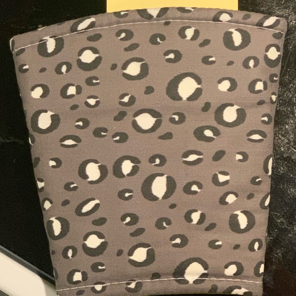 Love Mich Gray Leopard with Mustard Lining- JUMBO - Picture 2 of 2